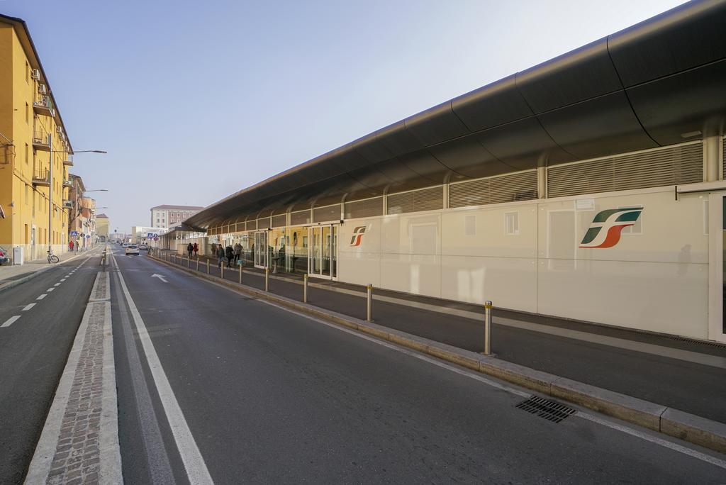 Residence Railway By Studio Vita Μπολόνια Εξωτερικό φωτογραφία